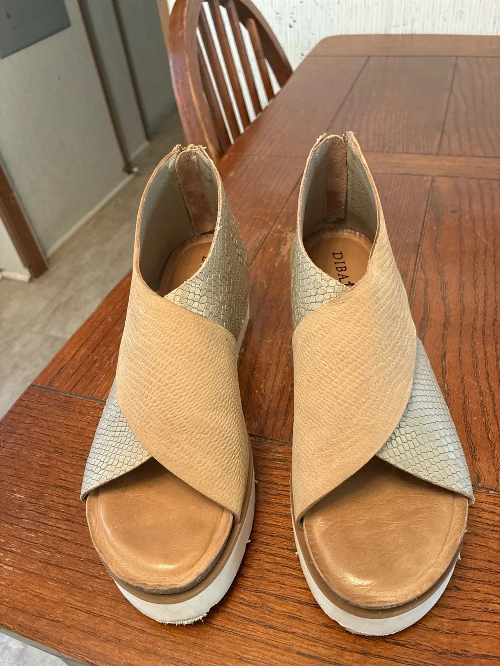 Diba True Gang Way Wedge Sandals Women’s 7M Criss Cross Strap Heel Zip